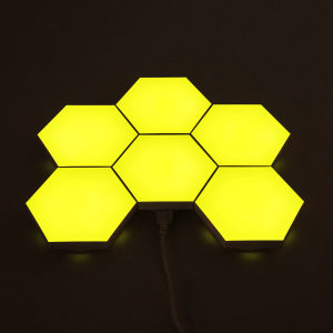 Hexagon LED Wand Panel Set - 6er Set - Tuya App, Sprachsteuerung über Alexa und Google Home Hexagon LED Wand Panel Set - 6er Set - Tuya App, Sprachsteuerung über Alexa und Google Home