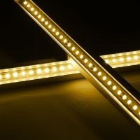 Vorschau: 12V Aluminium LED Eckleiste - High Power - warmweiß - transparente Abdeckung Vorschau: 12V Aluminium LED Eckleiste - High Power - warmweiß - transparente Abdeckung