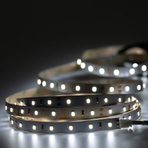 24V LED Streifen – weiß – 60 LEDs je Meter – alle 10cm teilbar 24V LED Streifen – weiß – 60 LEDs je Meter – alle 10cm teilbar