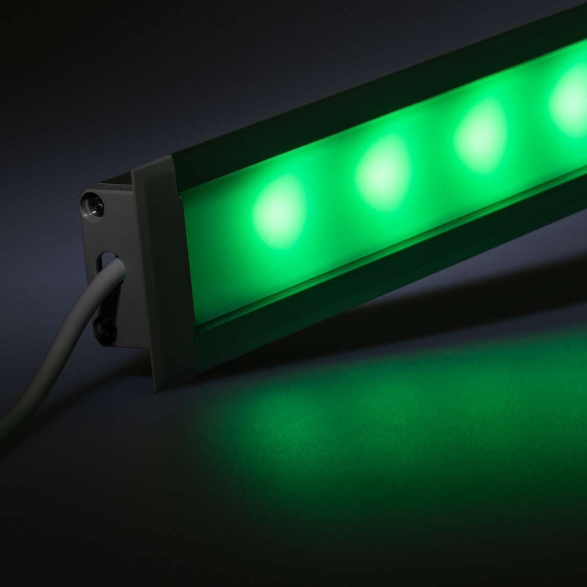 24V Aluminium Einbau LED Leiste – RGBWW ( RGB + warmweiß ) – | leds24.com
